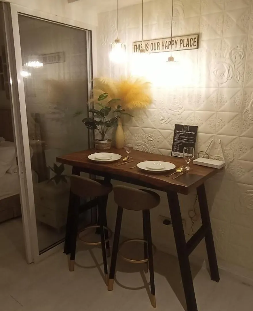 ** 호텔 Casa Crisav Staycation Place At Azure Paranaque City 필리핀